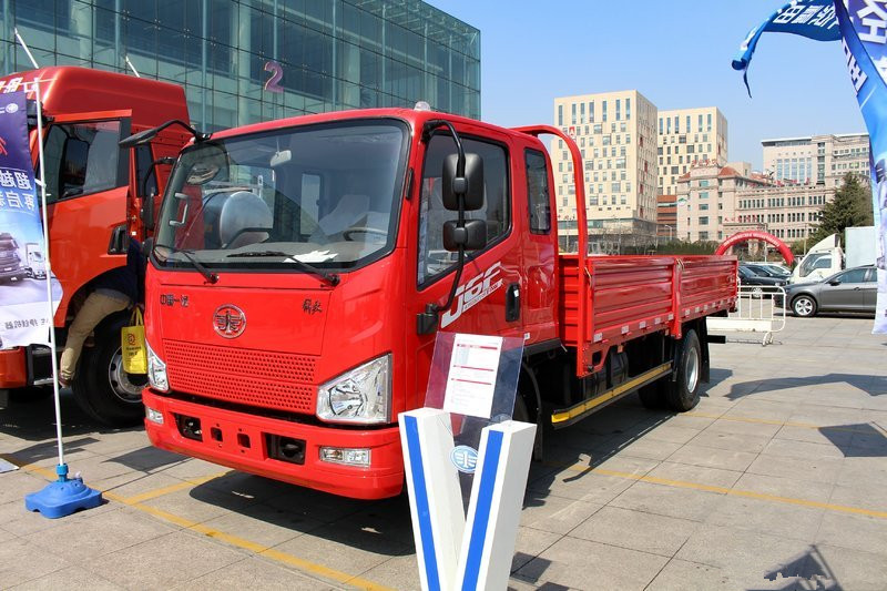 一汽解放 J6F 165马力 4.85米 国五 排半栏板载货车(CA1105P40K2L2E5A85)
