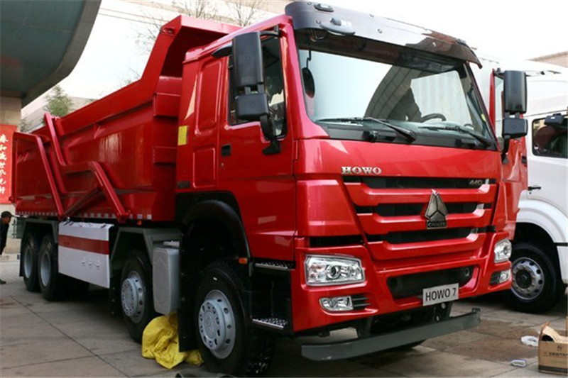 中国重汽 HOWO重卡 440马力 8X4 7.6米 国五 自卸车(ZZ3317N3867E1)