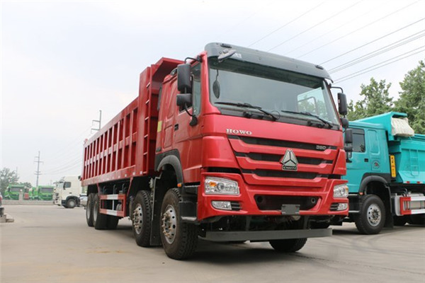 中国重汽 HOWO重卡 440马力 8X4 8米 国五 自卸车(ZZ3317N4267E1)