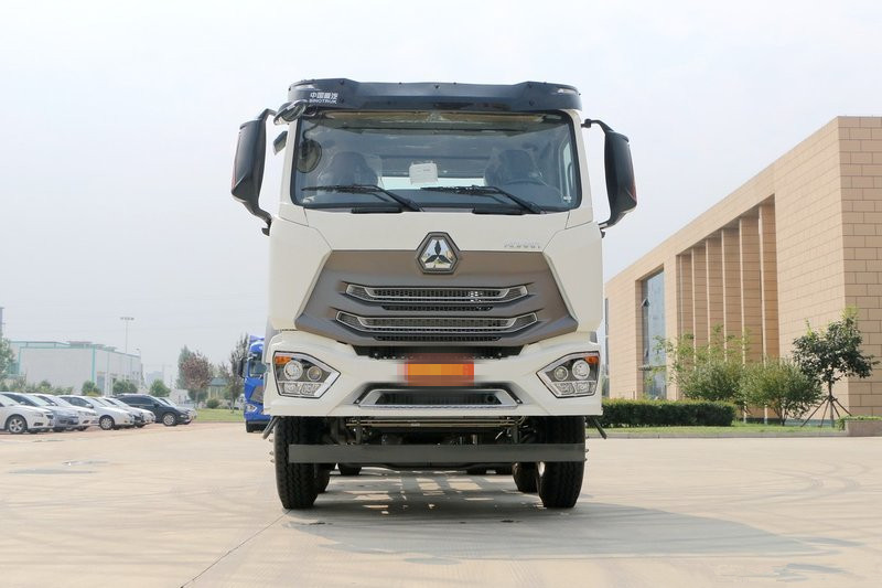 中国重汽 豪瀚N5G 340马力 8X4 国五 7.99方混凝土搅拌车(ZZ5315GJBN3063E1)