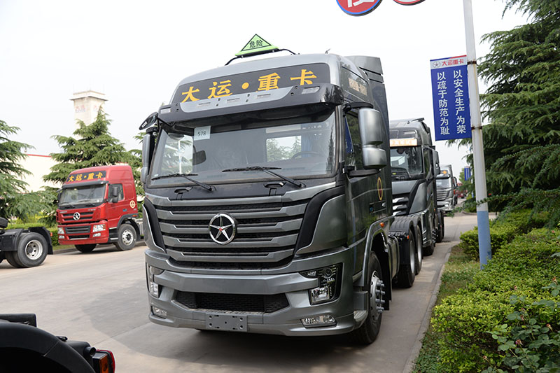 大运重卡 N8V质蕙2.0危运版 430马力 6X4 国五 牵引车(12挡)(CGC4250A5ECCD)