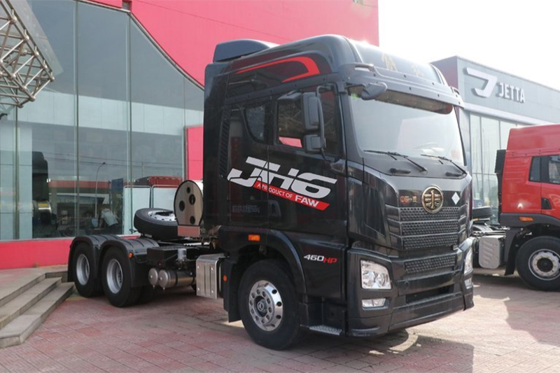 青岛解放 JH6 领航版 460马力 6X4 国六 LNG牵引车(CA4250P25K2T1NE6A80)