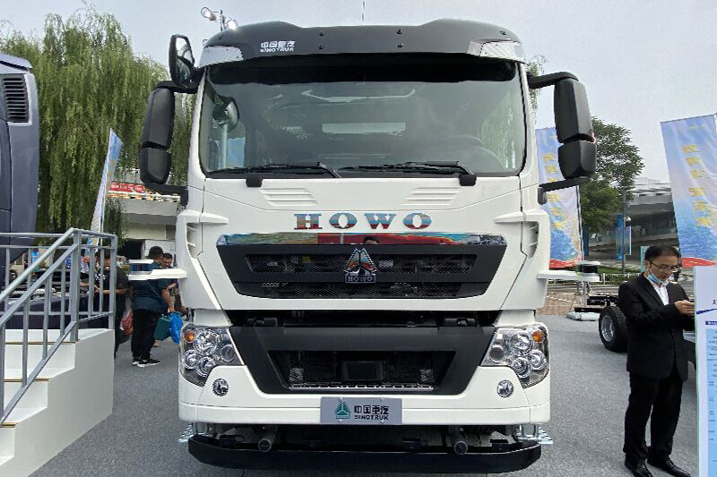 中国重汽 豪沃TX 260kw 6×4 纯电动无人驾驶 牵引车（ZZ4257N324GZ1BEV-C/NEWOU）