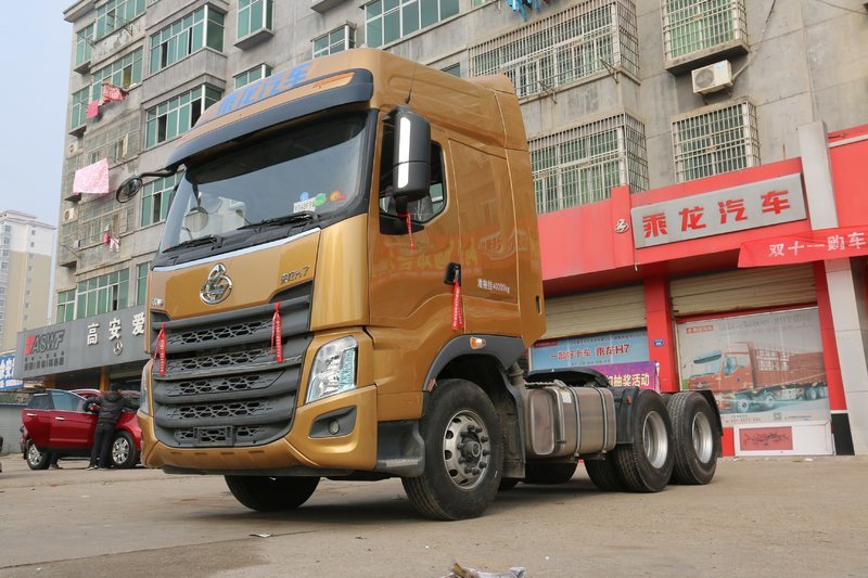 东风柳汽 乘龙H7重卡 520马力 6X4 国五 牵引车(LZ4253H7DB)