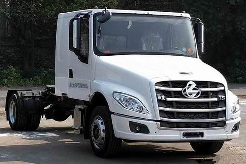 东风柳汽 乘龙T5重卡 280马力 4X2 国五 长头牵引车(LZ4180T5AB)