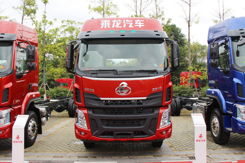 东风柳汽 乘龙H5中卡 270马力 4X2 9.7米 国六 厢式载货车(LZ5180XXYH5AC2)