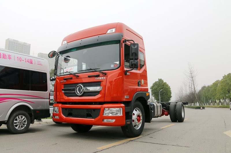 东风 多利卡D9 220马力 4X2 8米 国六 翼开启厢式载货车(EQ5160XYKL9CDHAC)
