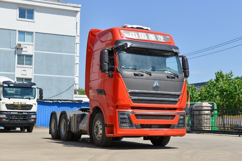 中国重汽 HOWOTH7重卡 犇赢版 480马力 6X4 国六 牵引车(ZZ4257W324HF1B)