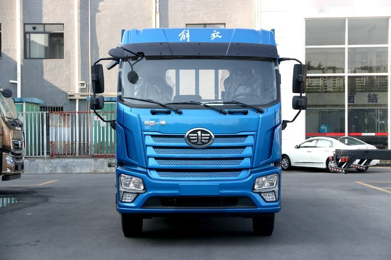 青岛解放 JK6中卡 220马力 4X2 5.75米 国六 栏板载货车(CA1181P28K2L1E6A80)