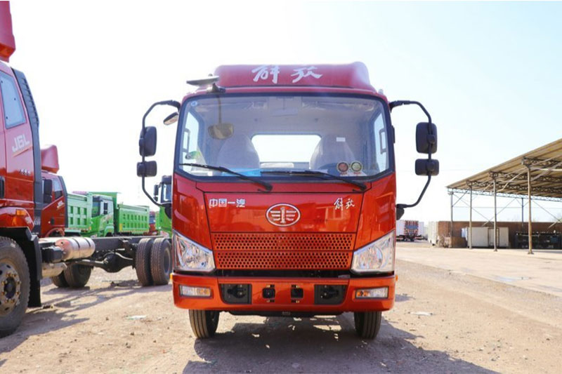 一汽解放 J6F 130马力 4×2 4.16米单排厢式轻卡(法士特8挡)(CA5045XXYP40K50L2E6A84)