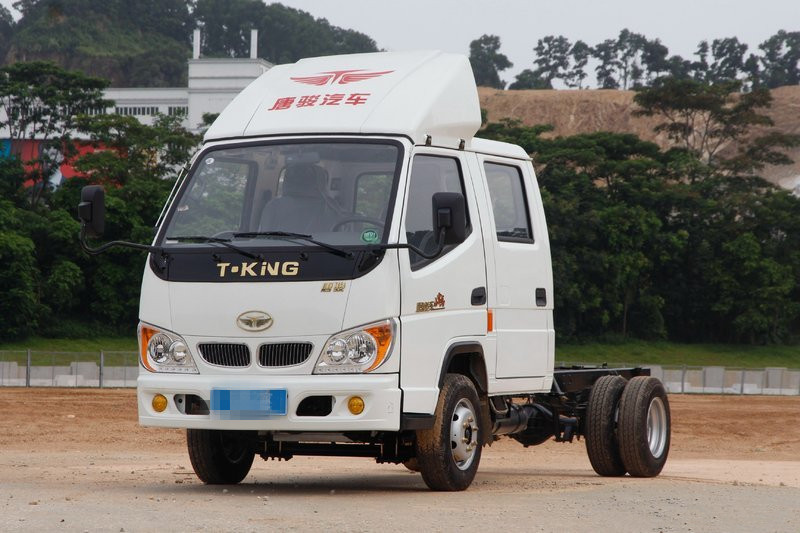 唐骏欧铃 小宝马 1.5L 112马力 汽油 3.02米 国六 双排栏板微卡(ZB1030BSD0L)