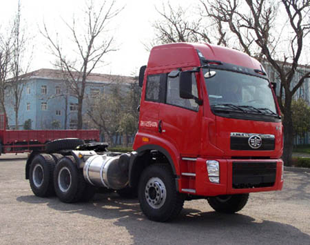 青岛解放 新大威重卡 375马力 6×4 牵引车(CA4258P2K2T1EA81)