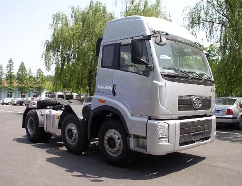 青岛解放 新大威重卡 330马力 6×2 牵引车(CA4226P2K2T3EA81)