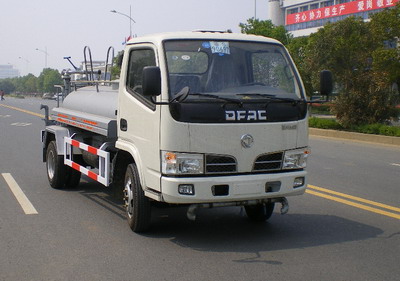 东风股份 多利卡 95马力 4×2 洒水车(EQ5040GSS20D3)