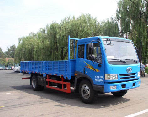 青岛解放 骏威J5K中卡 180马力 4×2 栏板载货车(CA1121PK2L3EA80)