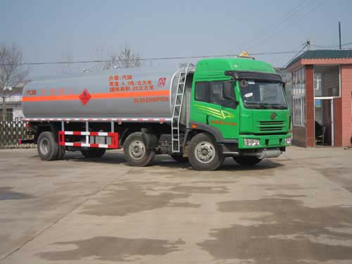 醒狮 220马力 6×2 运油车(SLS5250GYYC3)