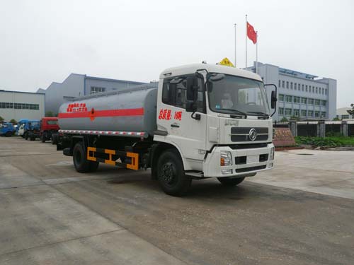 湖北成龙威 楚飞 200马力 4×2 运油车(CLQ5165GYY3D)