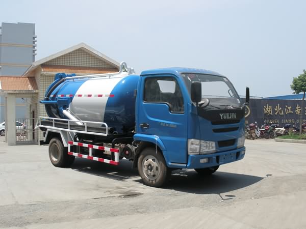 湖北江南 江特 109马力 4×2 吸污车(JDF5060GXWY)