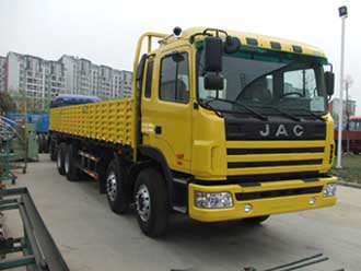 江淮 格尔发H系重卡 290马力 8×4 厢式载货车(HFC1242K1R1LT)