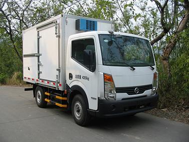 镇江康飞 140马力 4×2 保温车(KFT5048XLCB)