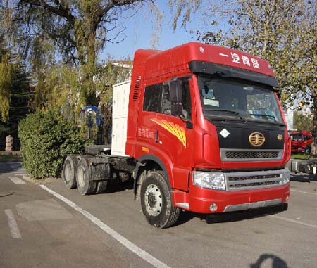 青岛解放 新大威重卡 336马力 6×4 牵引车(CA4258P2K15T1NA80)