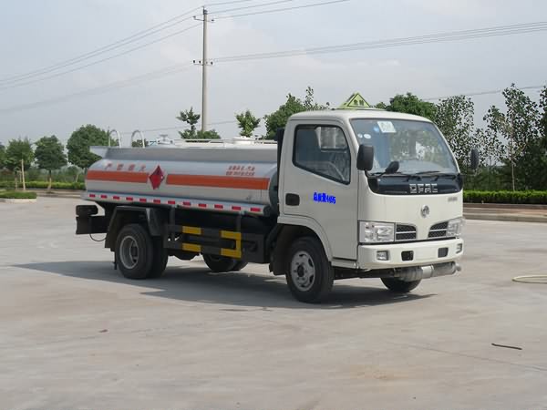 江特 95马力 4×2 加油车(JDF5040GJY)