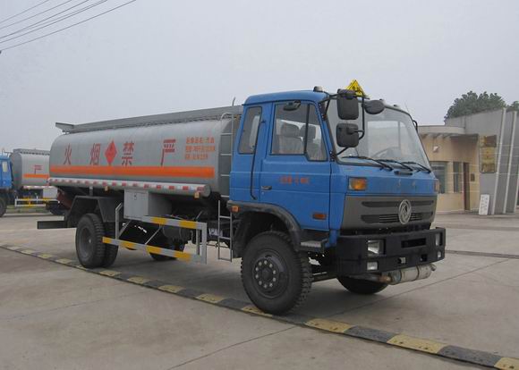 大力 185马力 4×2 加油车(DLQ5140GYY3)