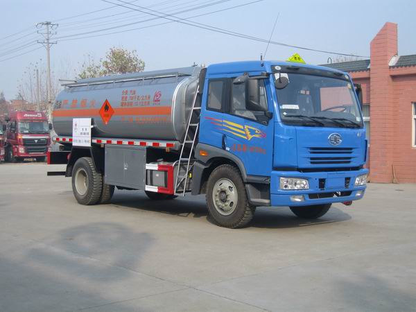 醒狮 220马力 4×2 运油车(SLS5160GYYC1)