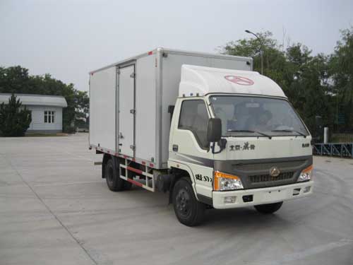 北汽制造 旗龙 轻卡 95马力 4×2 厢式 单排 载货车(BJ5040XXY18)
