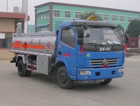 中洁 136马力 4×2 加油车(XZL5080GJY4)