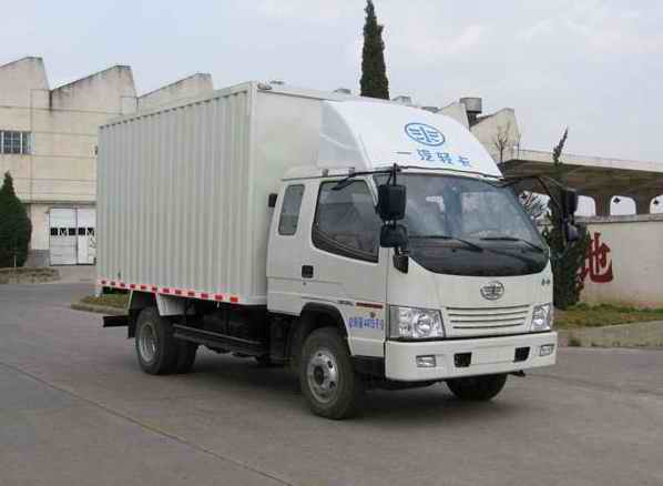 一汽通用 金铃 轻卡 120马力 4×2 厢式 排半 载货车(CA5040XXYK35L3R5E4)