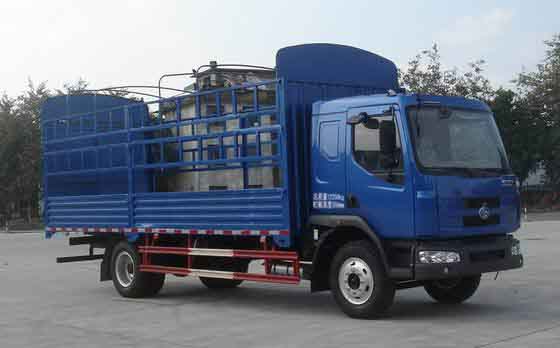 东风柳汽 乘龙中卡 170马力 4×2 仓栅式载货车(LZ5120CCYRAPA)