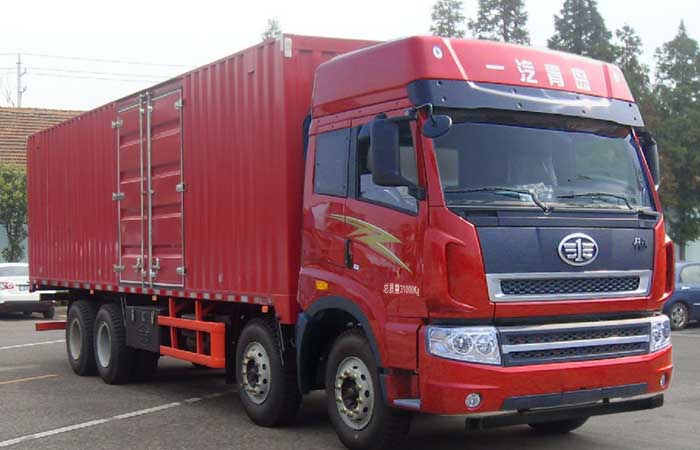 青岛解放 途威重卡 290马力 8×4 厢式载货车(CA5313XXYP2K2L7T4E4A80-3)
