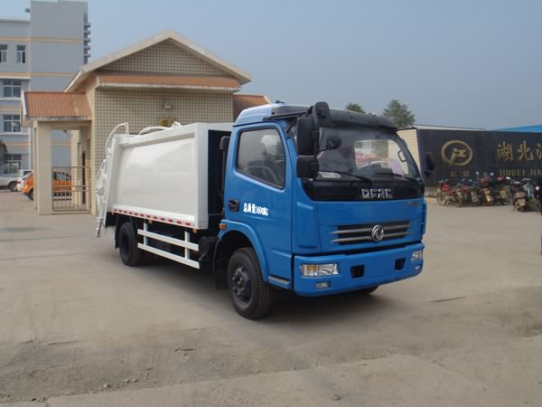 湖北江南 江特 140马力 4×2 压缩式垃圾车(JDF5090ZYS)