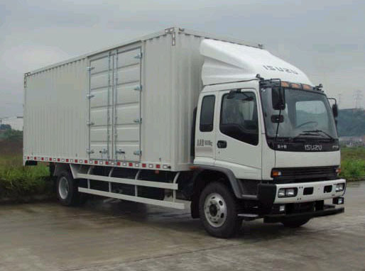 庆铃 FVR中卡 240马力 4×2 厢式载货车(QL5160XXYAQFR)