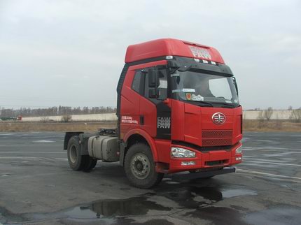 解放 J6M重卡 320马力 4×2 牵引车(CA4180P63K2AXE4)
