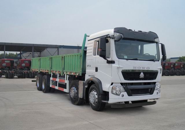 中国重汽 HOWO-T5G 重卡 310马力 8×4 栏板式 排半 载货车(ZZ1317N466GD1)