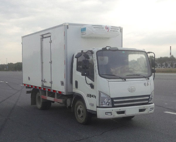 青岛解放 解放J6F 110马力 4×2 冷藏车(CA5043XLCP40K2L1E4A84)