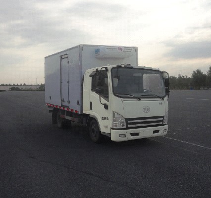 青岛解放 解放J6F 124马力 4×2 冷藏车(CA5044XLCP40K2L1E4A85)