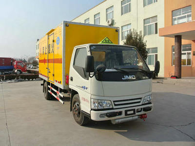 山东正泰 希尔 108马力 4×2 爆破器材运输车(ZZT5050XQY-4)