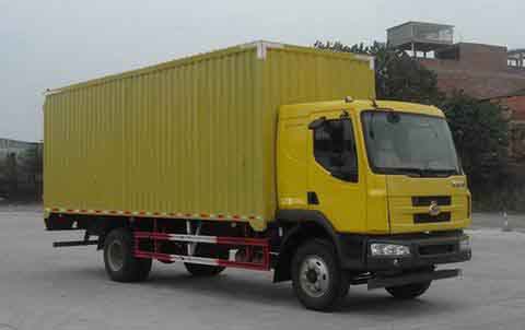 东风柳汽 乘龙中卡 190马力 4×2 厢式载货车(LZ5163XXYM3AA)
