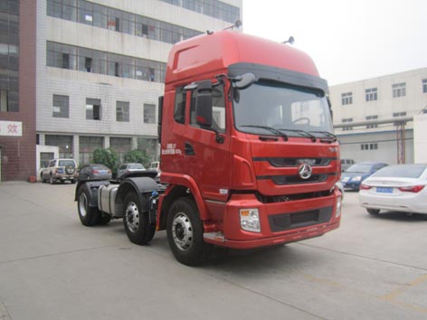 北汽制造 北京重卡 336马力 6×2 牵引车(BJ4250TSZ22)