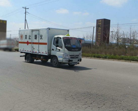 福田 奥铃 110马力 4×2 爆破器材运输车(BJ5049XQY-AB)