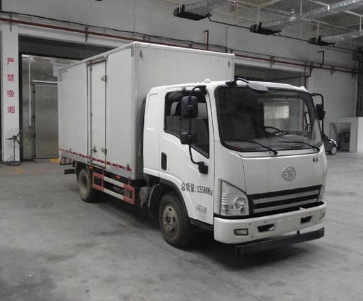 青岛解放 解放麟V 中卡 140马力 4×2 厢式 排半 载货车(CA5145XXYP40K2L5E4A85-3)