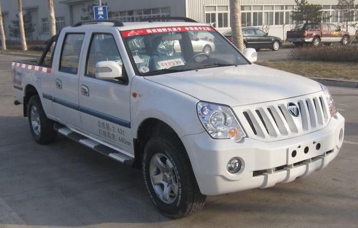 2017款 福田汽车 萨普 4×4(四驱) 皮卡 BJ1027V2MX6-X1 