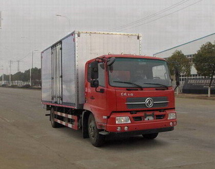 东风商用车 天锦 中卡 160马力 4×2 厢式 排半 载货车(DFH5120XXYB2)