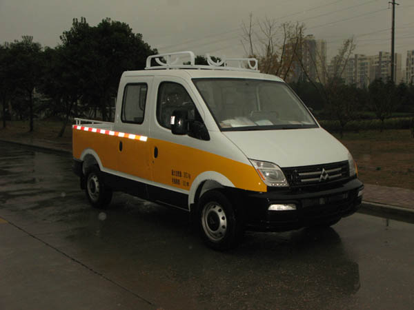上汽大通 大通V80 136马力 5-6人 工程车(SH5040XGCA2D5-D)
