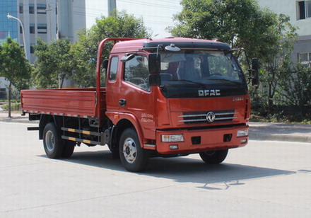东风股份 多利卡D6 轻卡 130马力 4×2 栏板式 排半 载货车(EQ1080L8BDB)