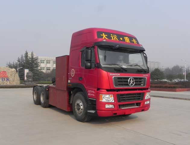 山西大运 大运N8 重卡 293马力 6×4 牵引车(CGC4250BEV1GCG2)