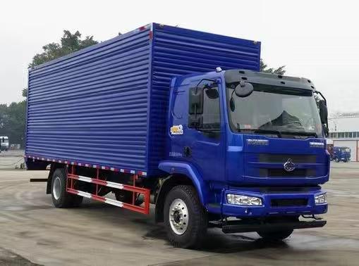 东风柳汽 新乘龙M3 重卡 180马力 4×2 厢式 排半 载货车(LZ5166XXYM3AB)